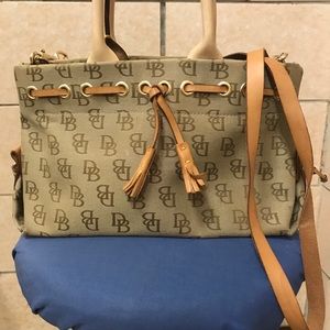 Dooney & Bourke purse